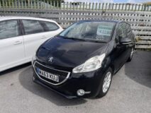 Peugeot 208 Active Model 1200 petrol £2,995