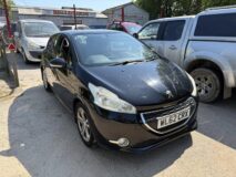 Peugeot 208 Active Model 1200 petrol £1,500