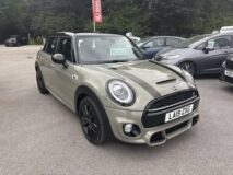 Mini Cooper S Sport Model 2.0 petrol £12,495