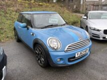 Mini Cooper Bayswater 1600 petrol £3,295