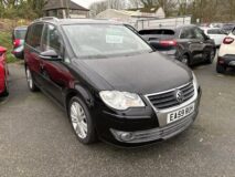 Volkswagen Touran SE Model 2.0 TDI turbo diesel £1,350
