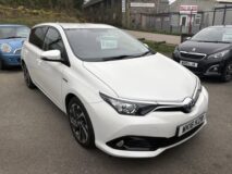 Toyota Auris Design Model 1800 petrol Hybrid Automatic £8,995