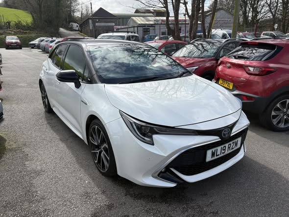 Toyota Corolla Excel 2.0 VVT- I HEV petrol hybrid automatic £13,495