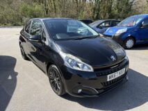 Peugeot 208 Black Edition Model 1200 petrol £5,995