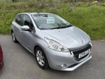 Peugeot 208 Style Model 1400 HDI turbo diesel £3,695