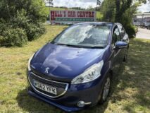 Peugeot 208 Allure Model 1200 petrol £1,750
