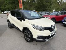 Renault Captur Dynamique S Nav Model 900cc petrol £7,495