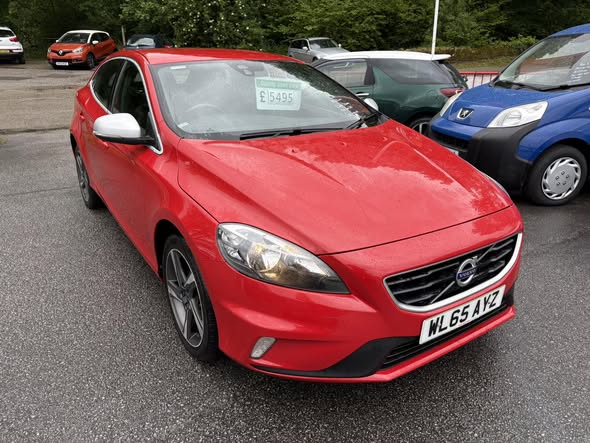 Volvo V40 R-Design Model 2.0 petrol £5,495