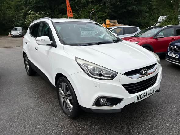 Hyundai IX35 Premium Model 2.0 CRDI turbo diesel £5,995