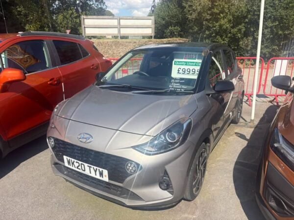 Hyundai i10 Premium 1.0 petrol £9,995