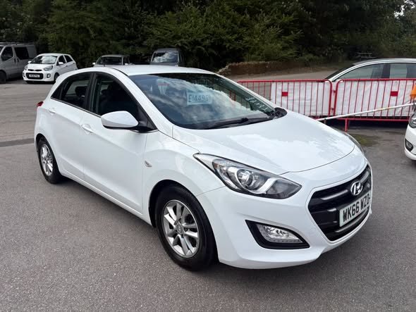 Hyundai i30 SE Blue Drive Model 1600 CRDI turbo diesel £4,495