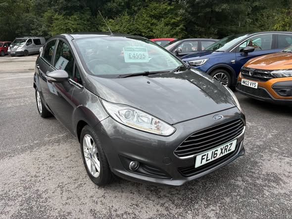 Ford Fiesta Zetec Model 1.25 petrol £4,995