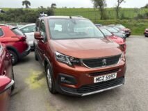Peugeot Rifter Allure Model 1500 HDI turbo diesel Automatic £10,995