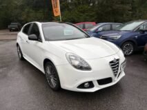 Alfa Romeo Giulietta Collezione 1400 petrol £5,495